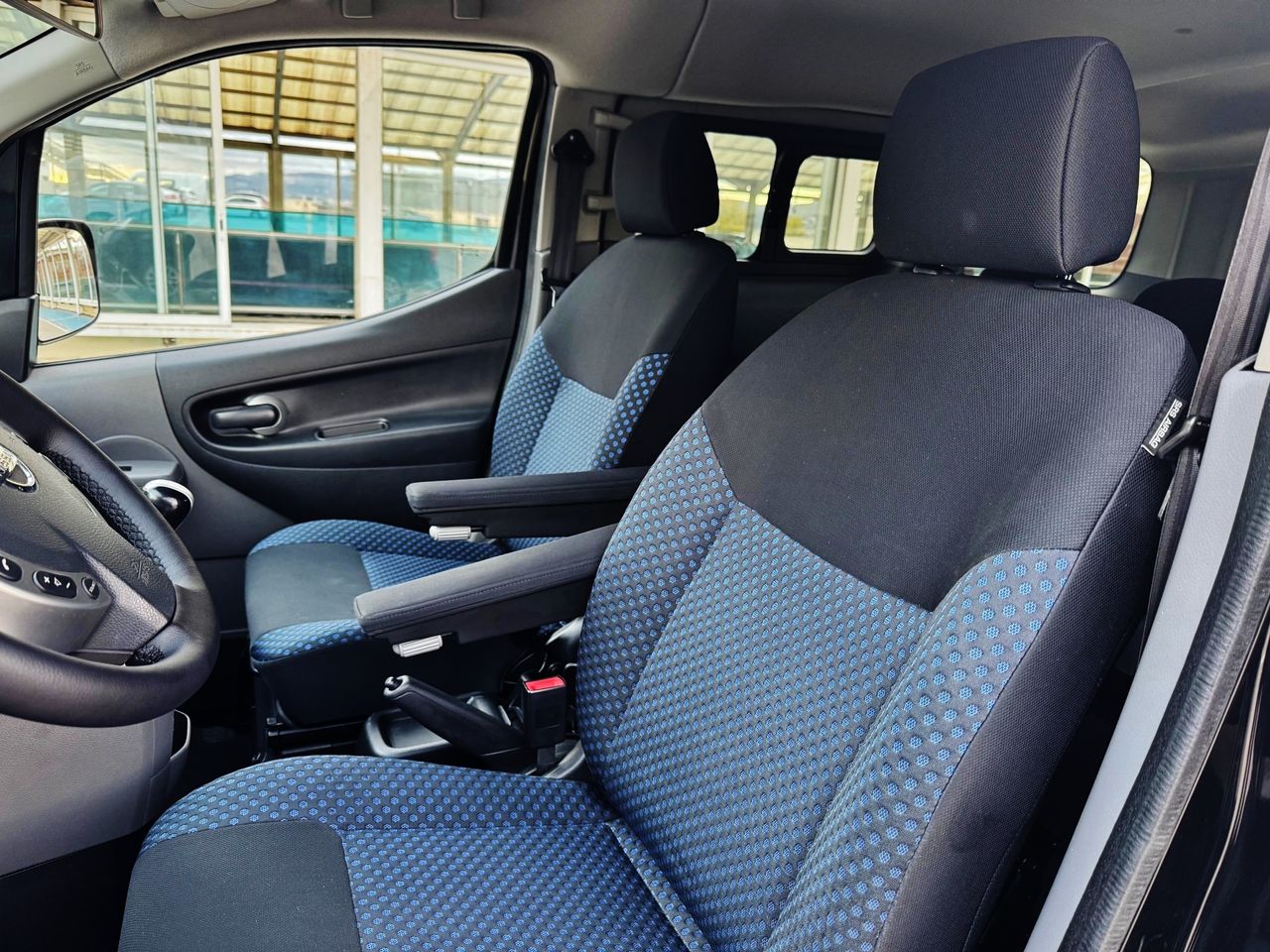 Foto Nissan NV250 4