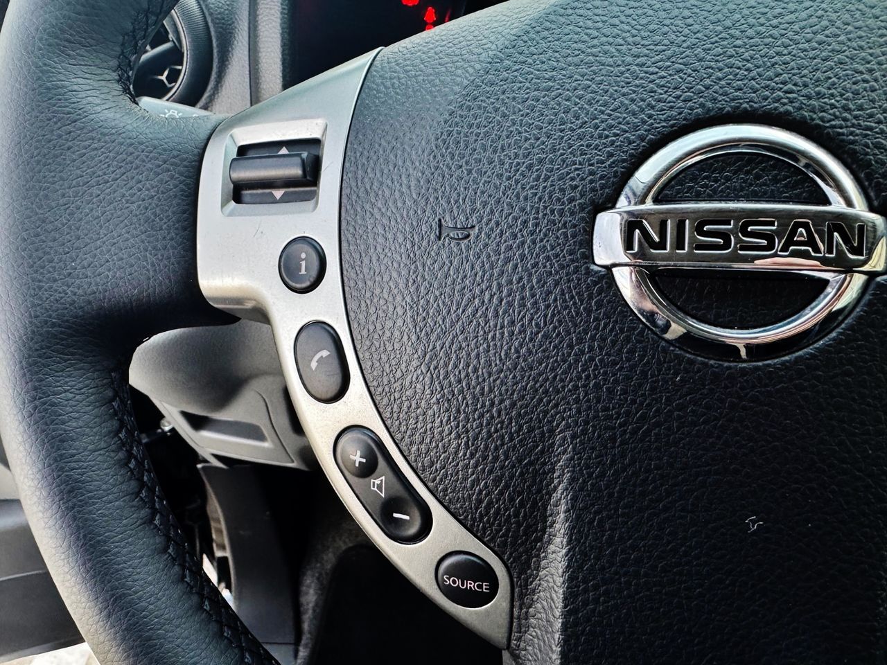 Foto Nissan NV250 16