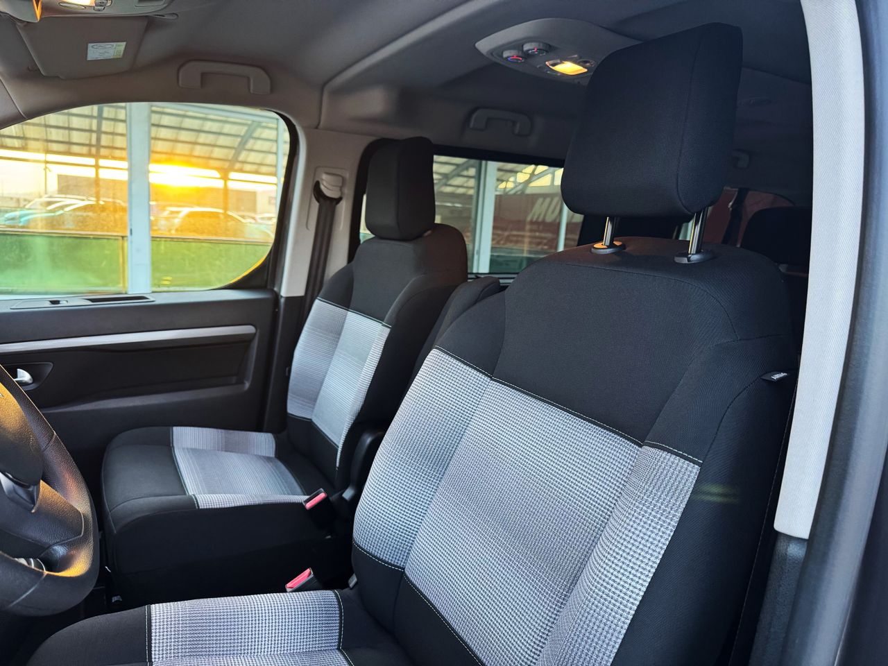 Foto Citroën Spacetourer 4