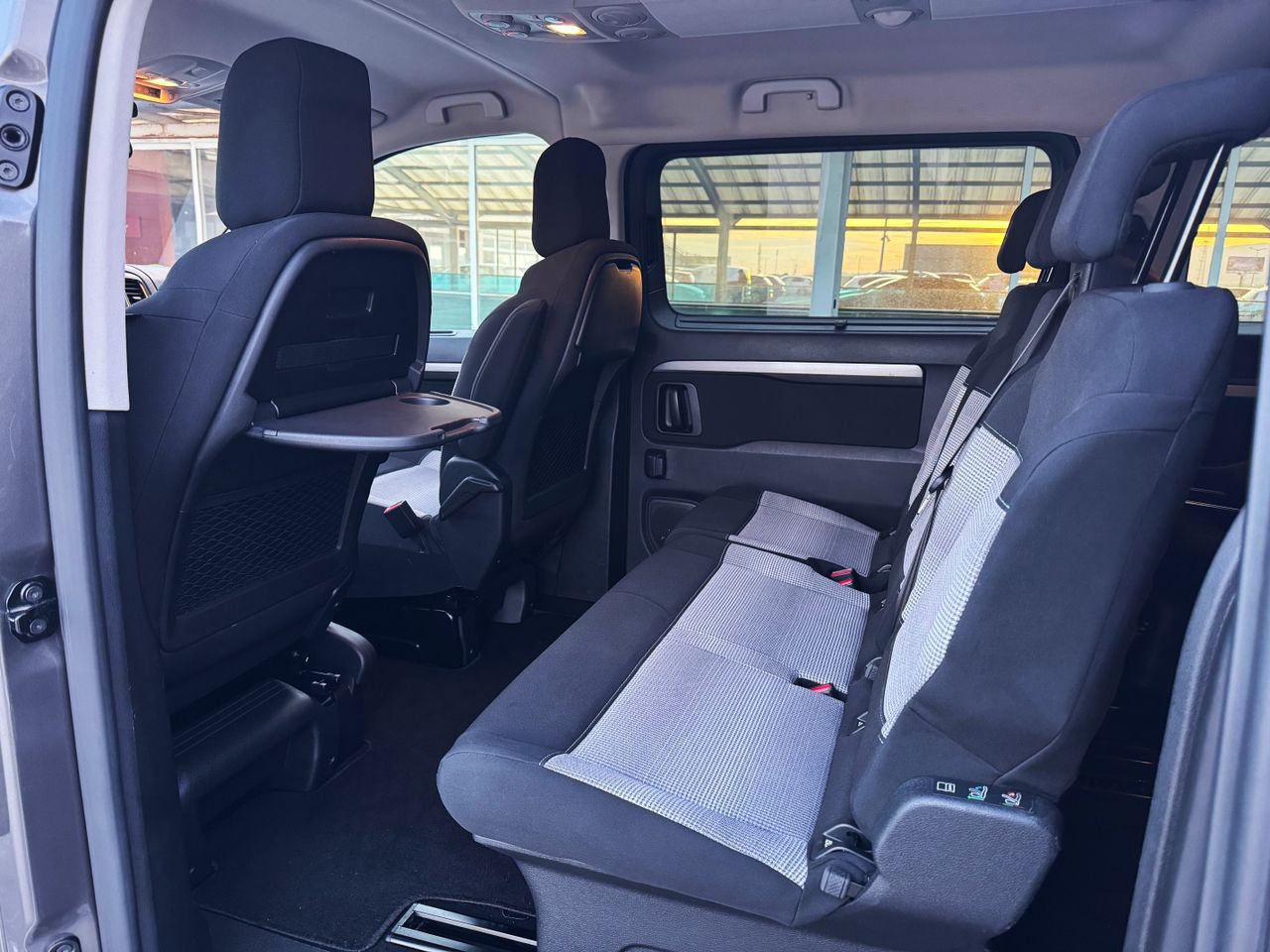 Foto Citroën Spacetourer 8