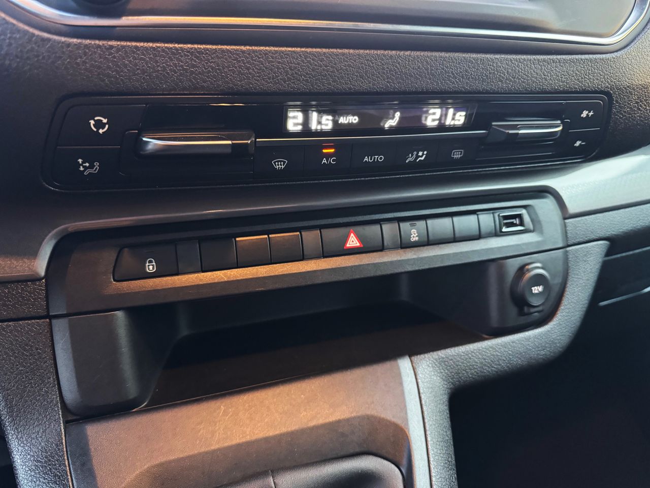 Foto Citroën Spacetourer 26