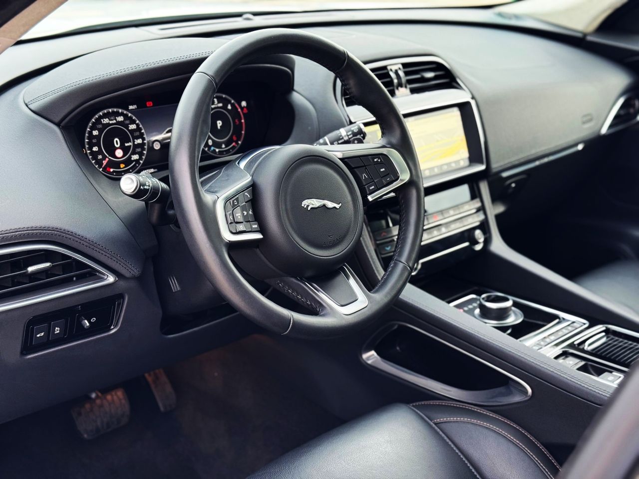 Foto Jaguar F-Pace 2