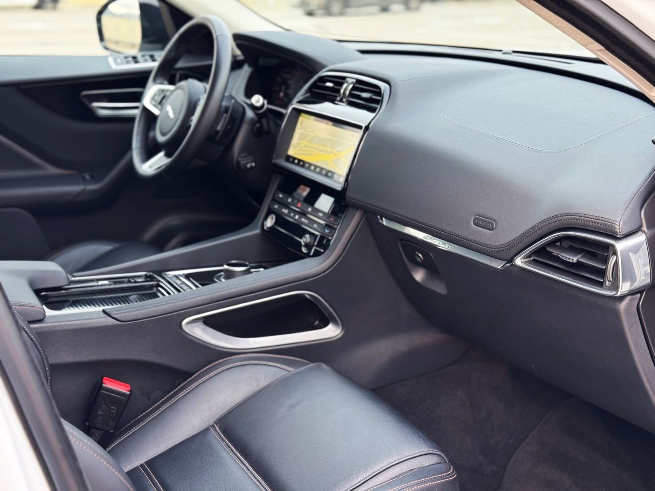 Foto Jaguar F-Pace 31
