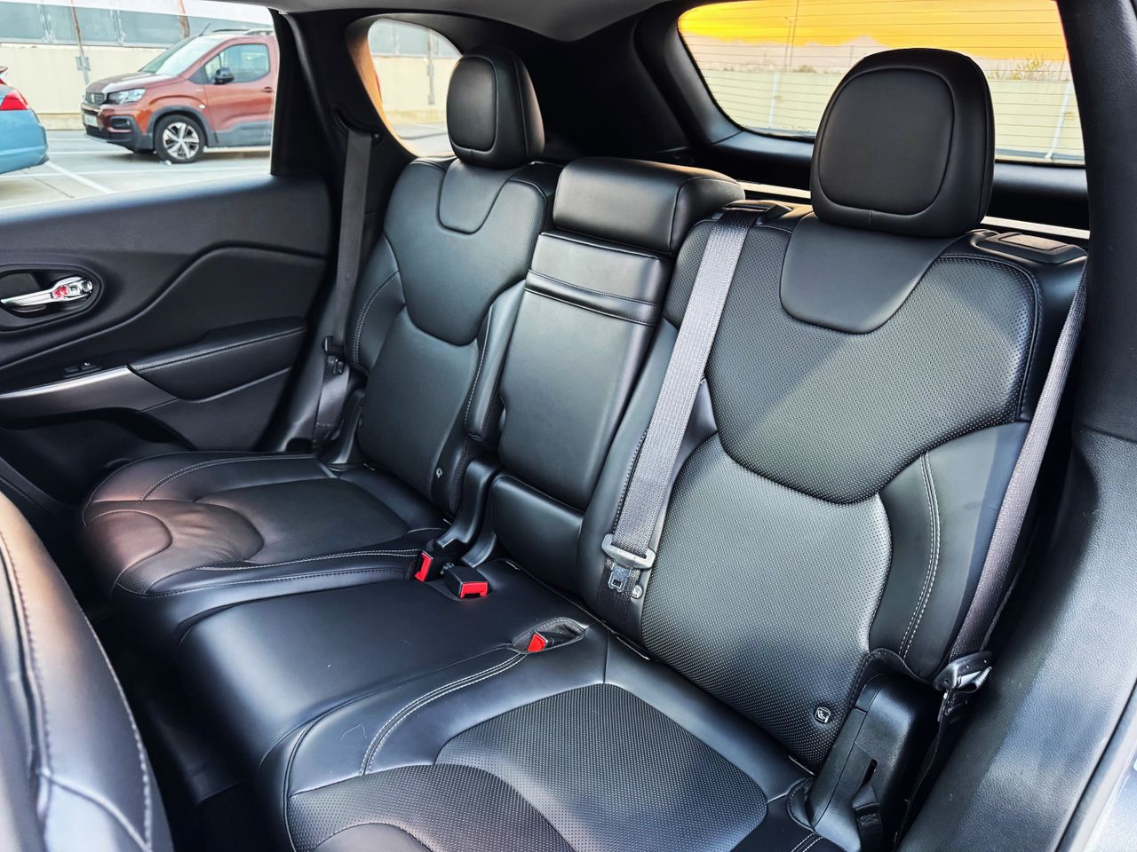 Foto Jeep Cherokee 10