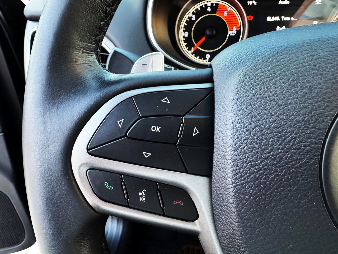 Foto Jeep Cherokee 20