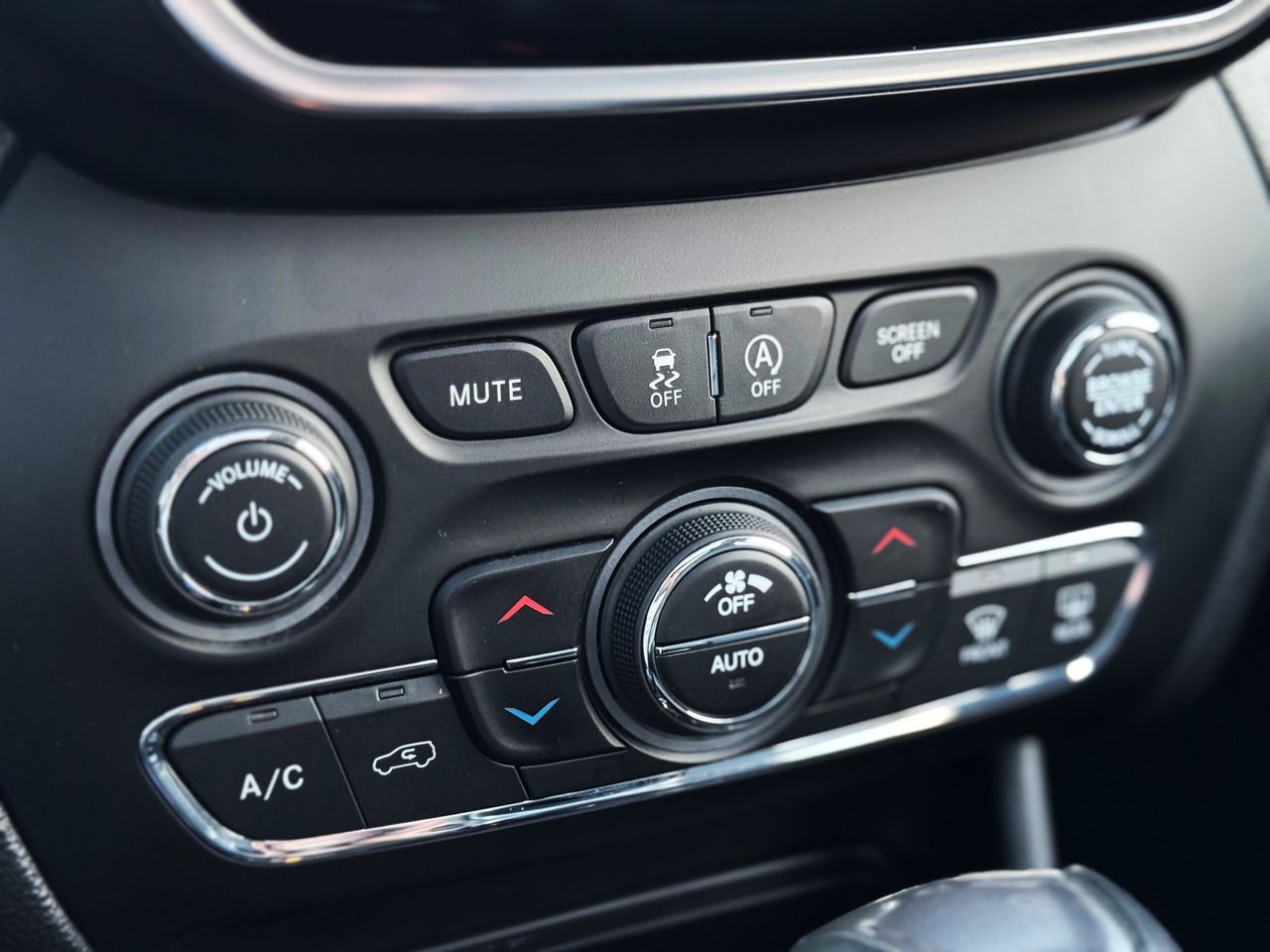 Foto Jeep Cherokee 30