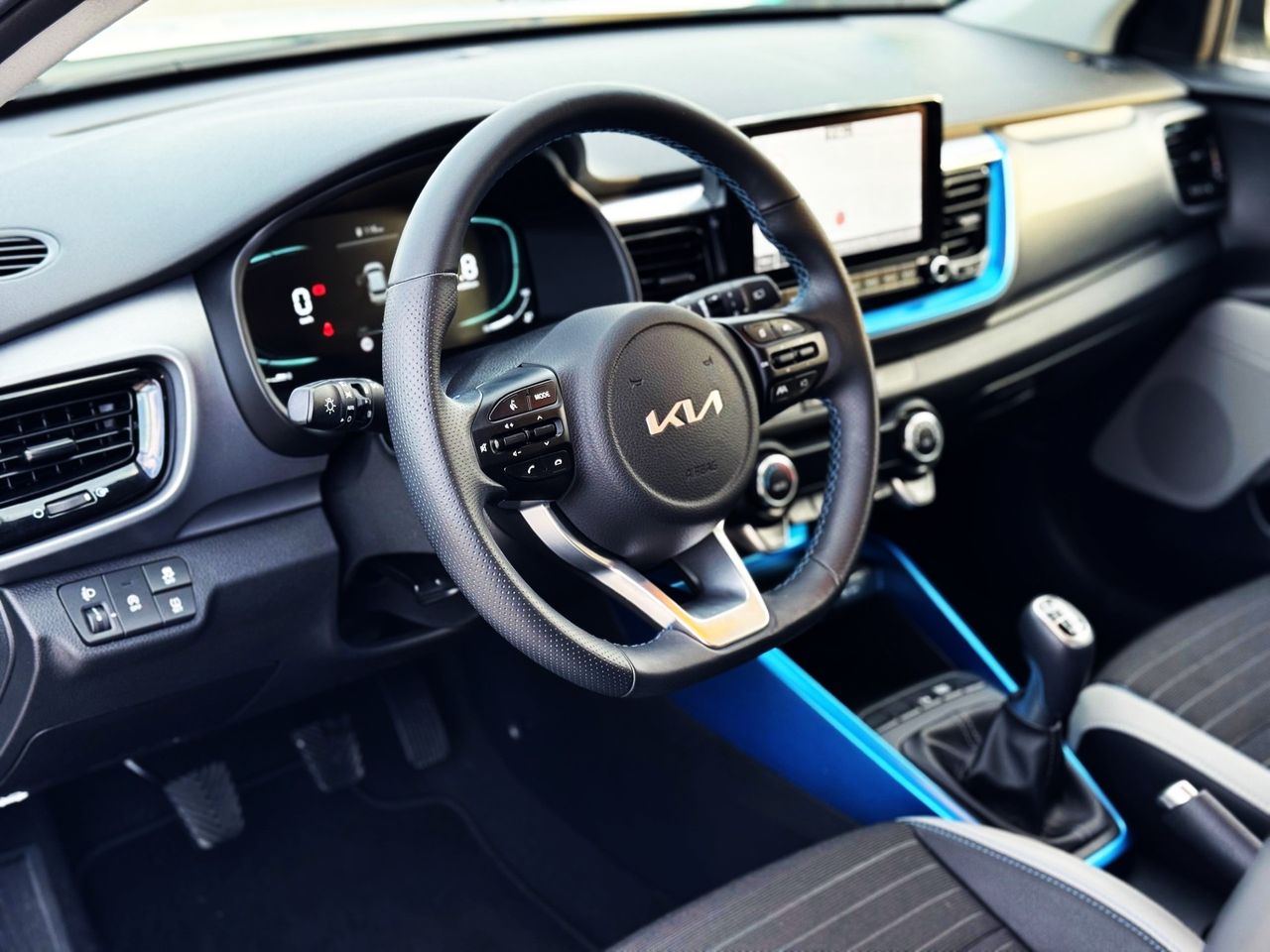 Foto Kia Stonic 2