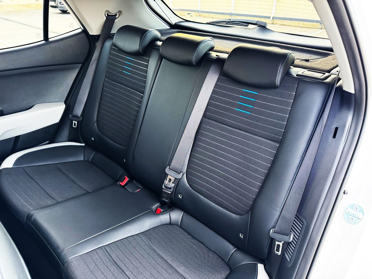 Foto Kia Stonic 10