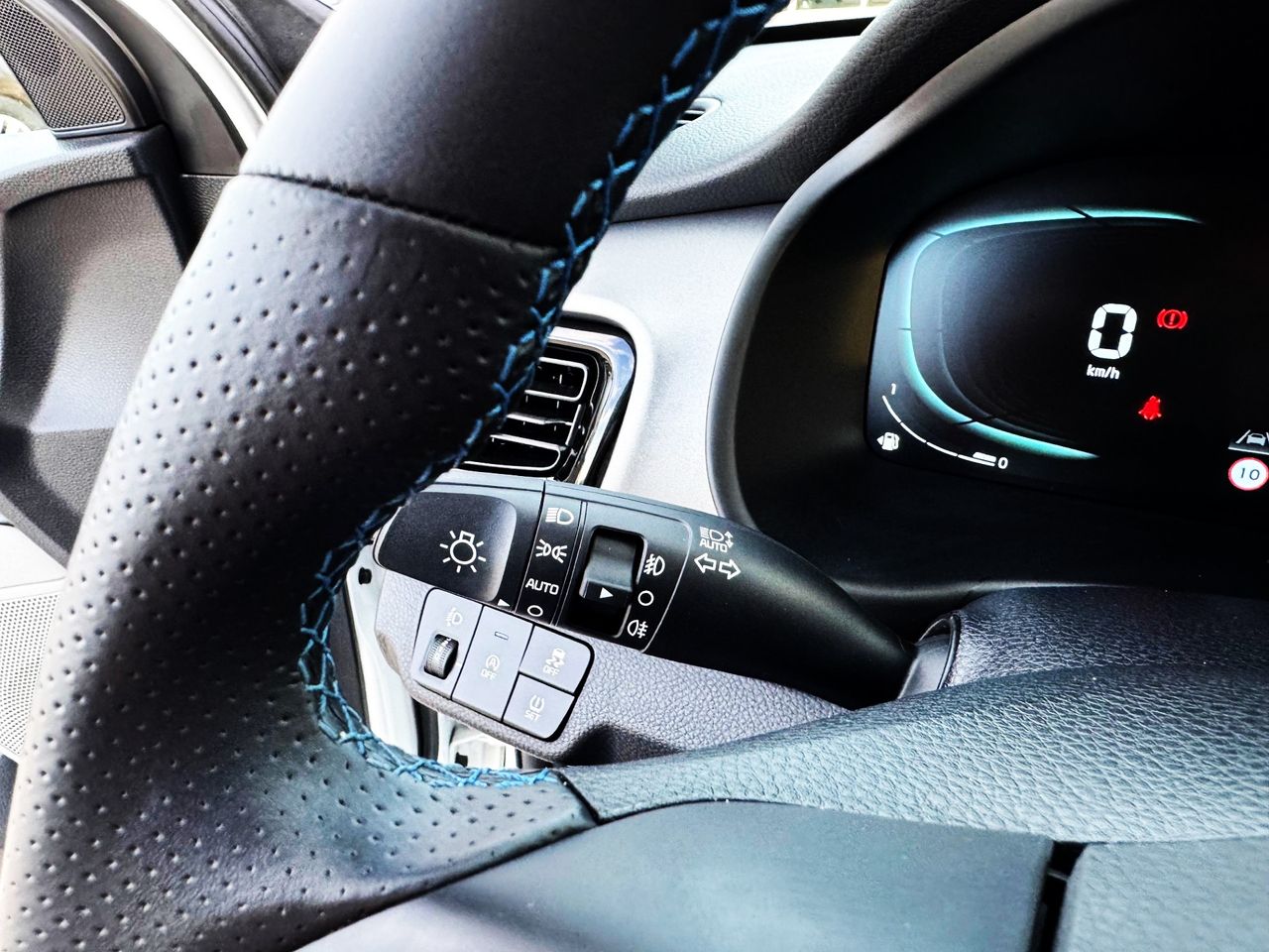 Foto Kia Stonic 17