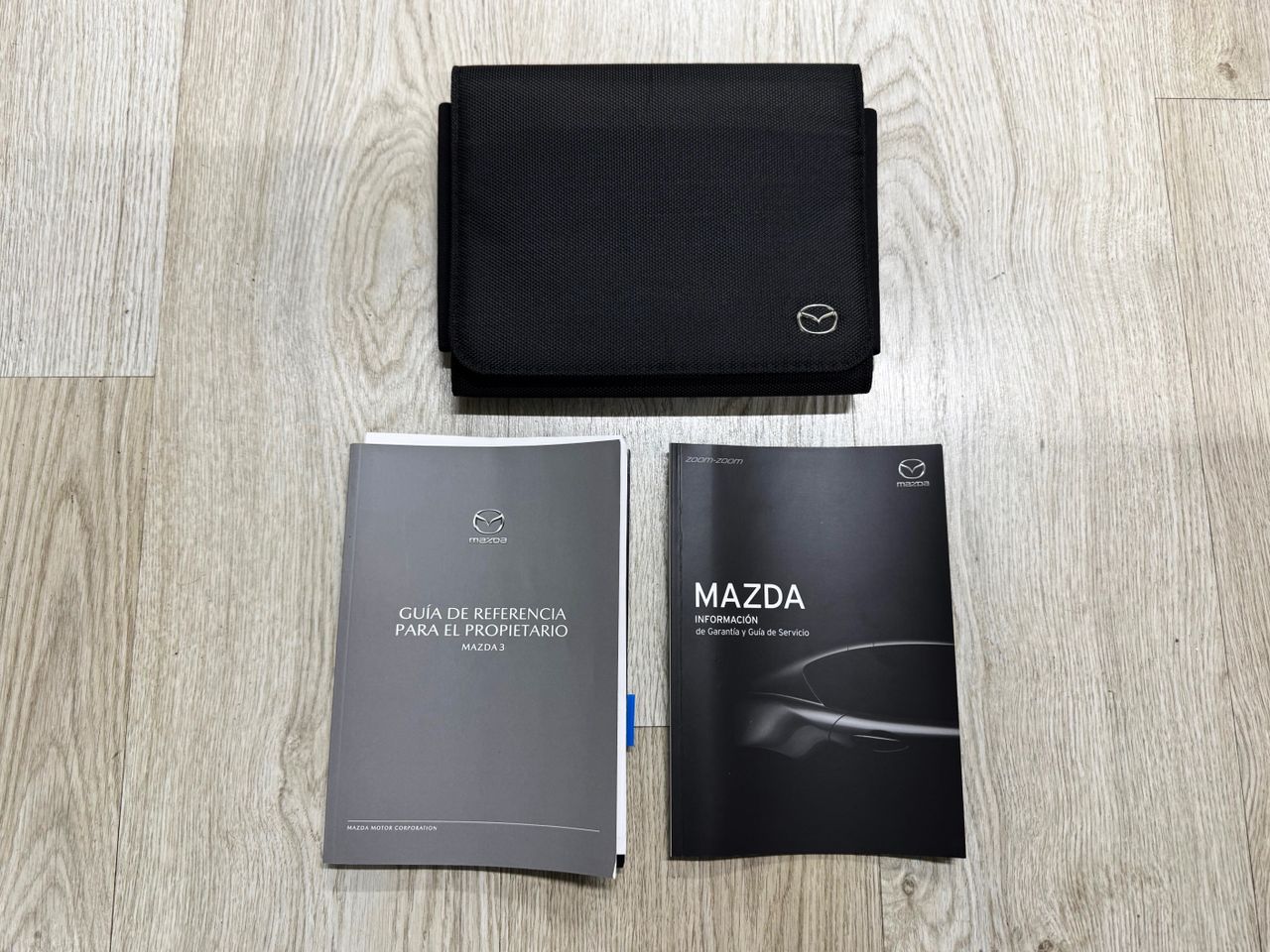 Foto Mazda Mazda3 32