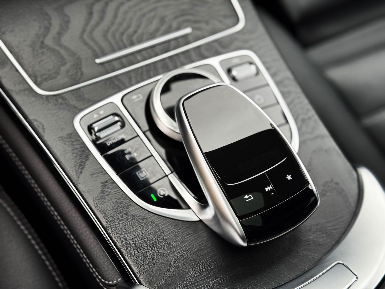 Foto Mercedes-Benz Clase GLC 28
