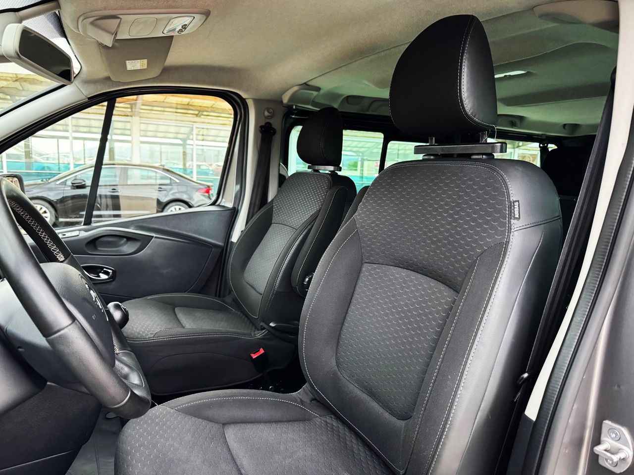 Foto Opel Vivaro 4
