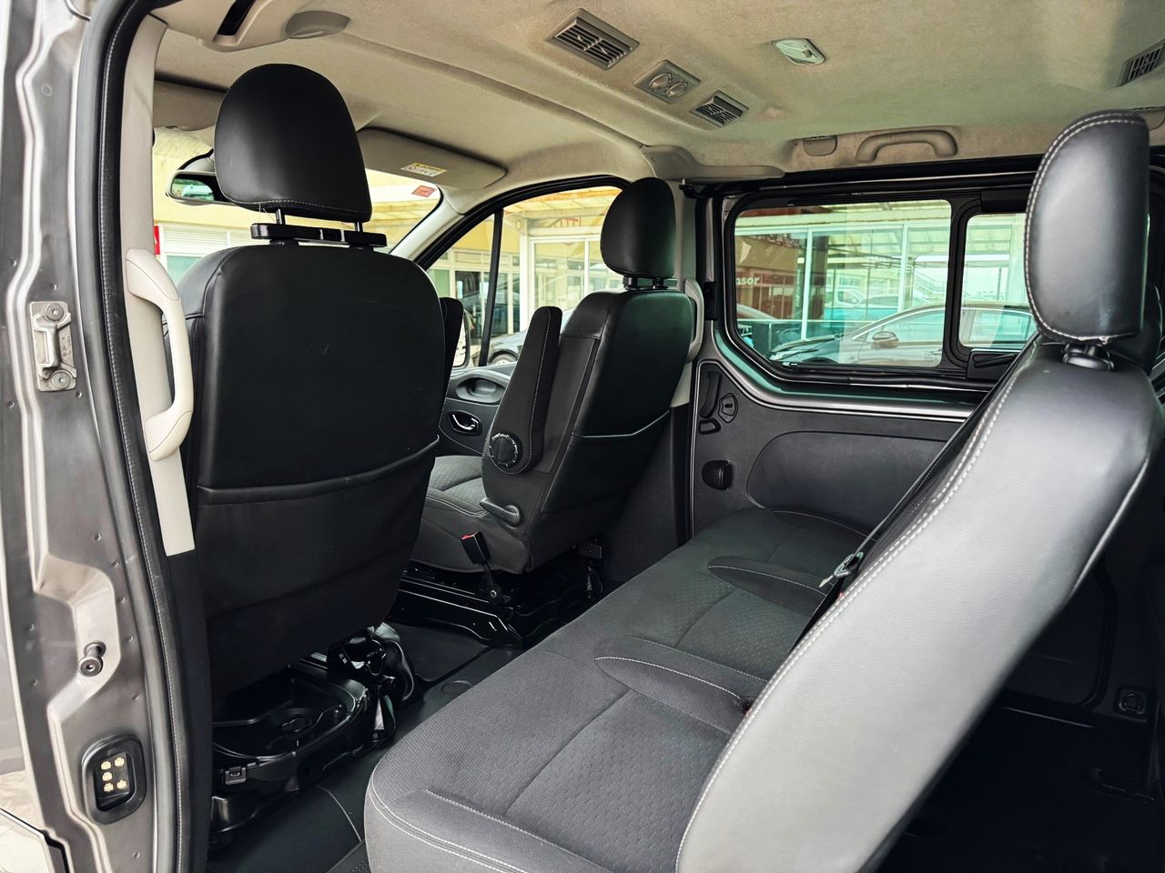 Foto Opel Vivaro 8