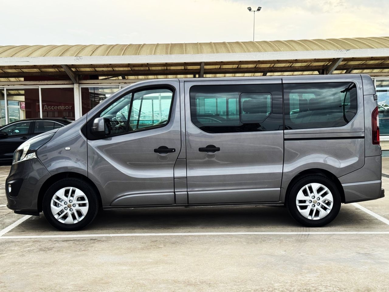 Foto Opel Vivaro 9