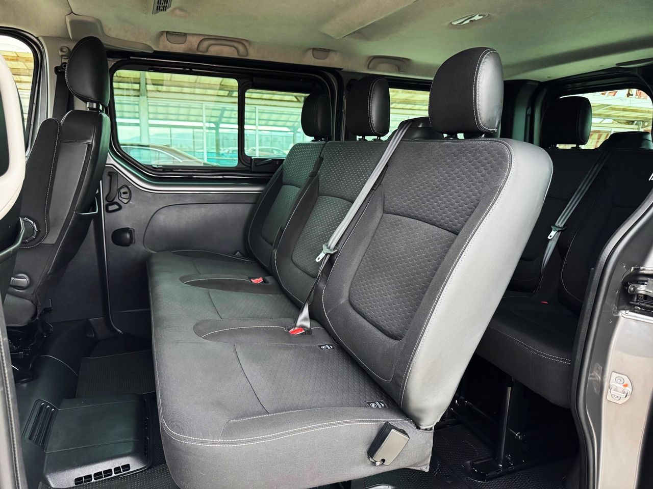 Foto Opel Vivaro 10