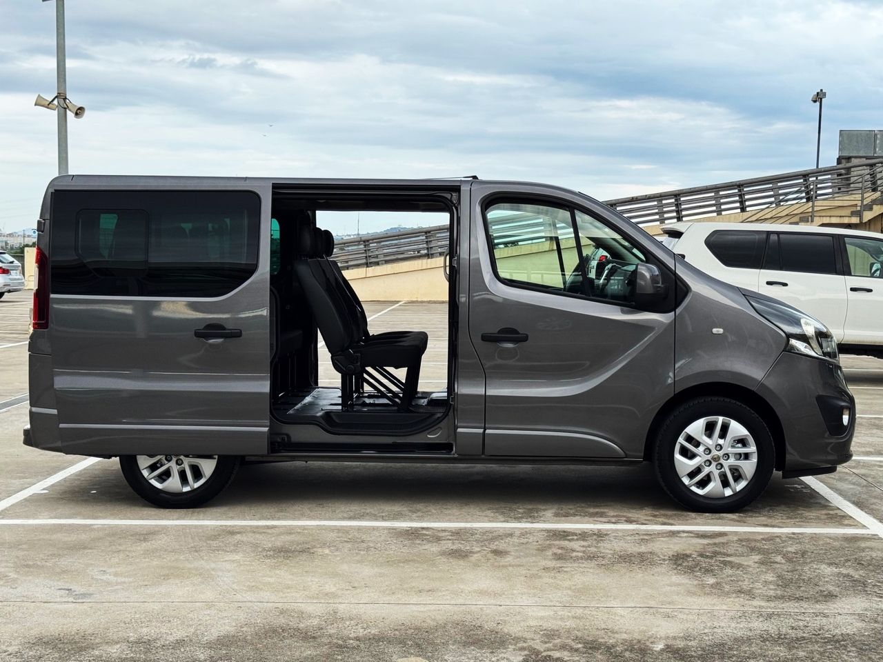 Foto Opel Vivaro 11