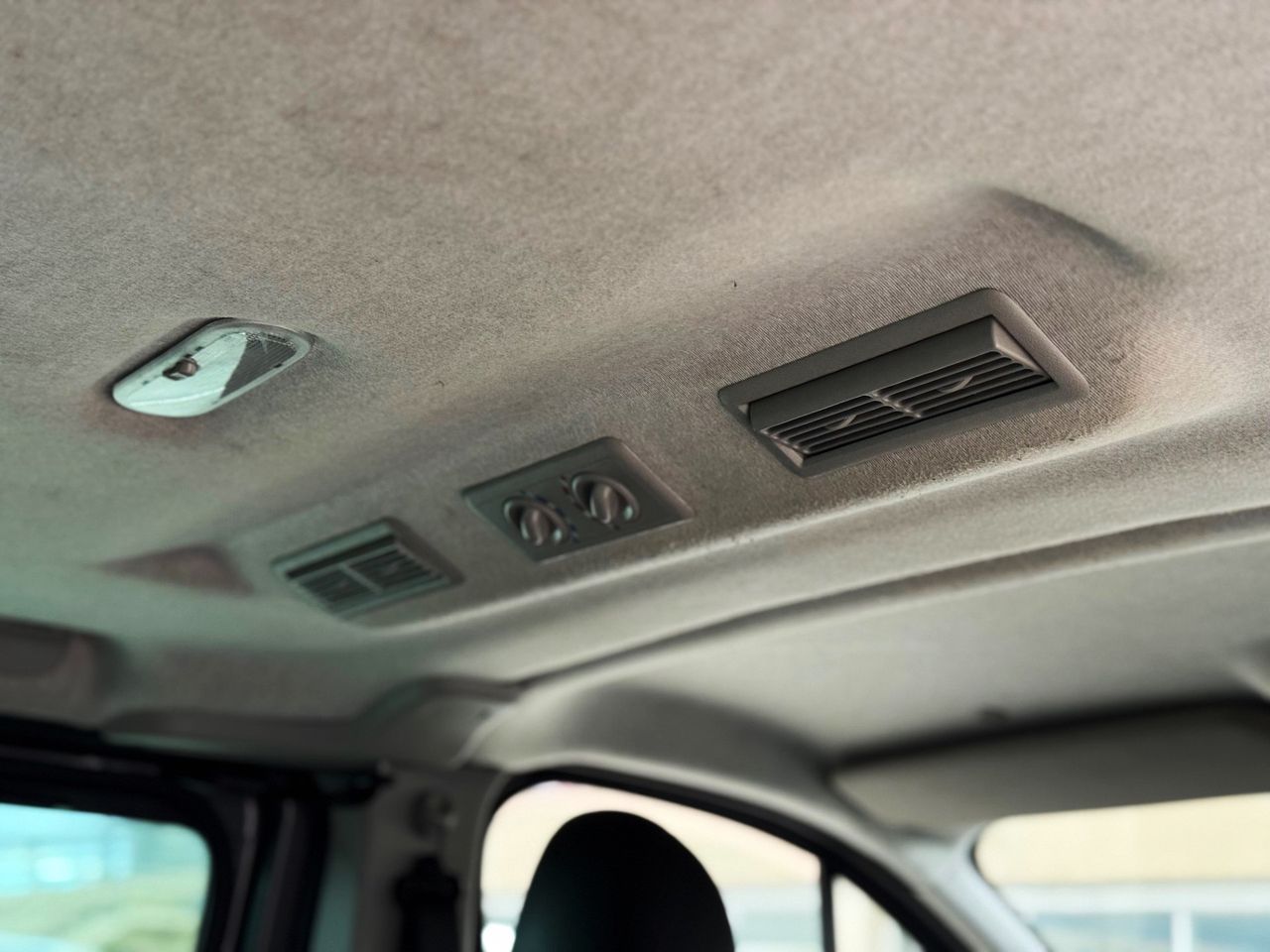 Foto Opel Vivaro 14