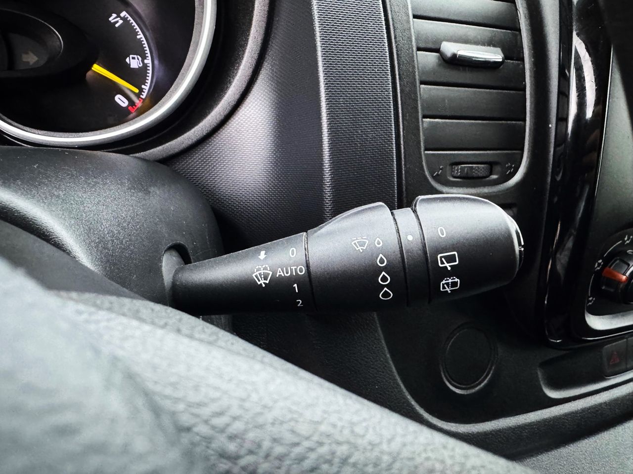 Foto Opel Vivaro 23