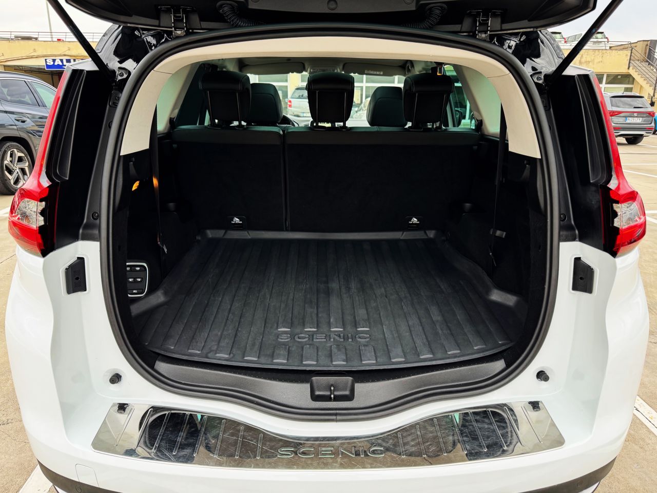 Foto Renault Grand Scénic 33