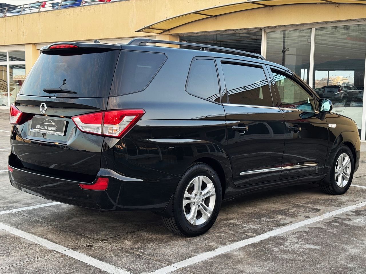 Foto SsangYong Rodius 3