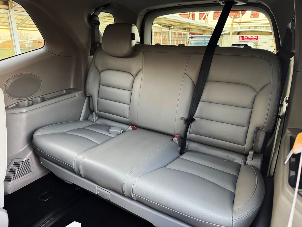 Foto SsangYong Rodius 12