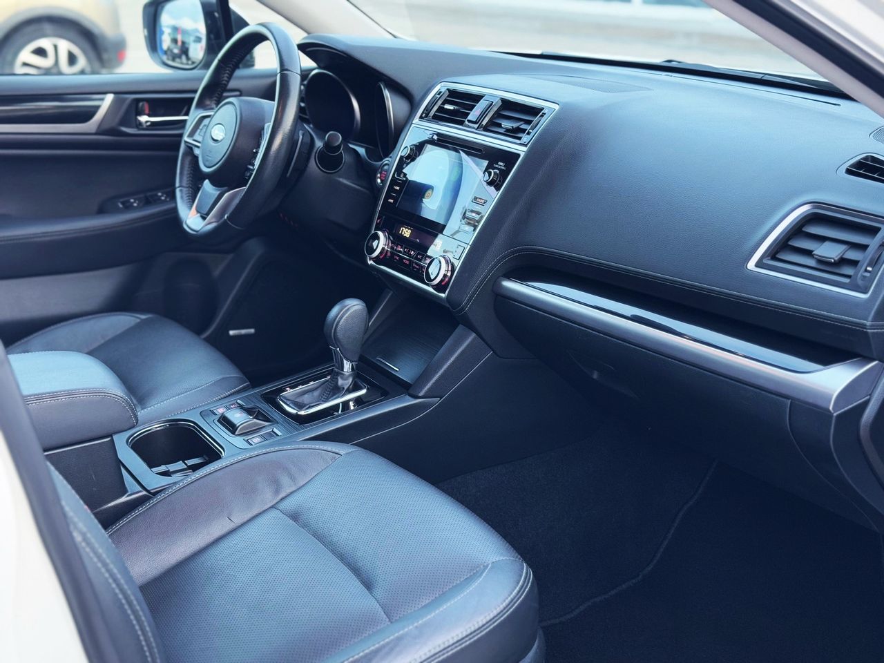 Foto Subaru Outback 36