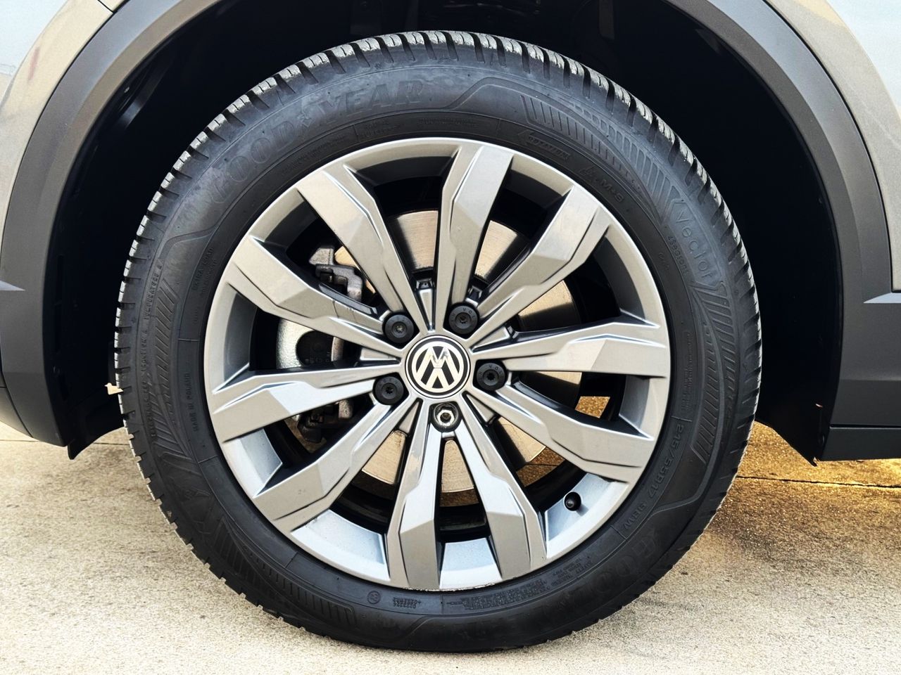 Foto Volkswagen T-Roc 13