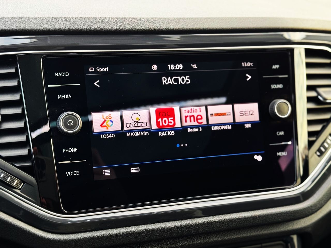 Foto Volkswagen T-Roc 20