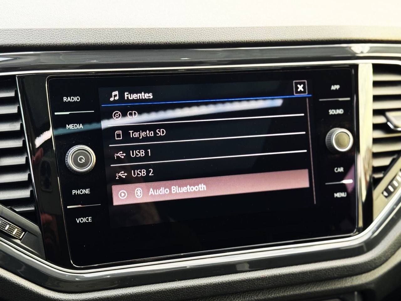 Foto Volkswagen T-Roc 23