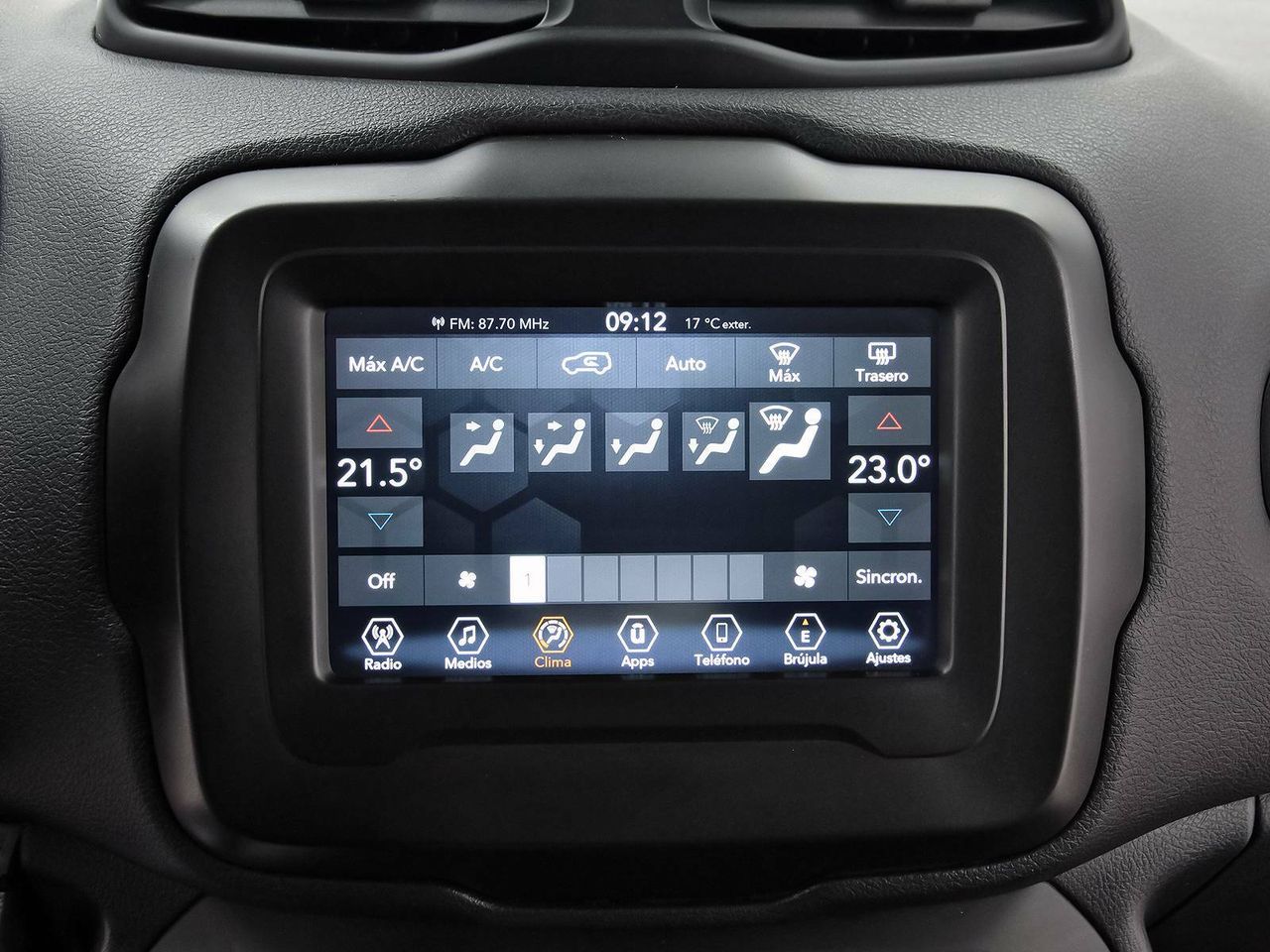 Foto Jeep Renegade 28