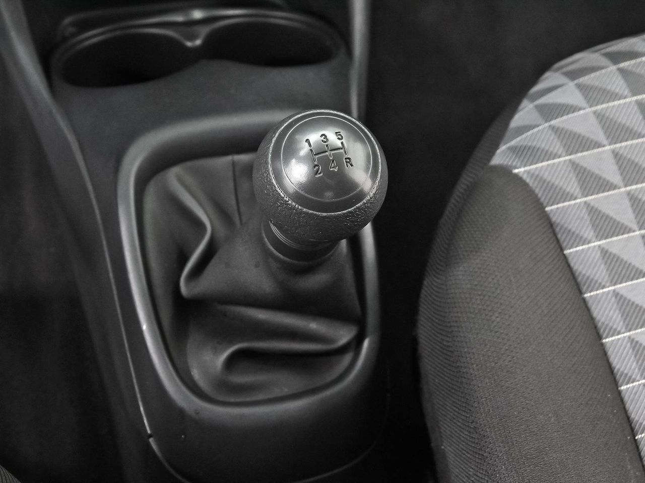 Foto Peugeot 108 14