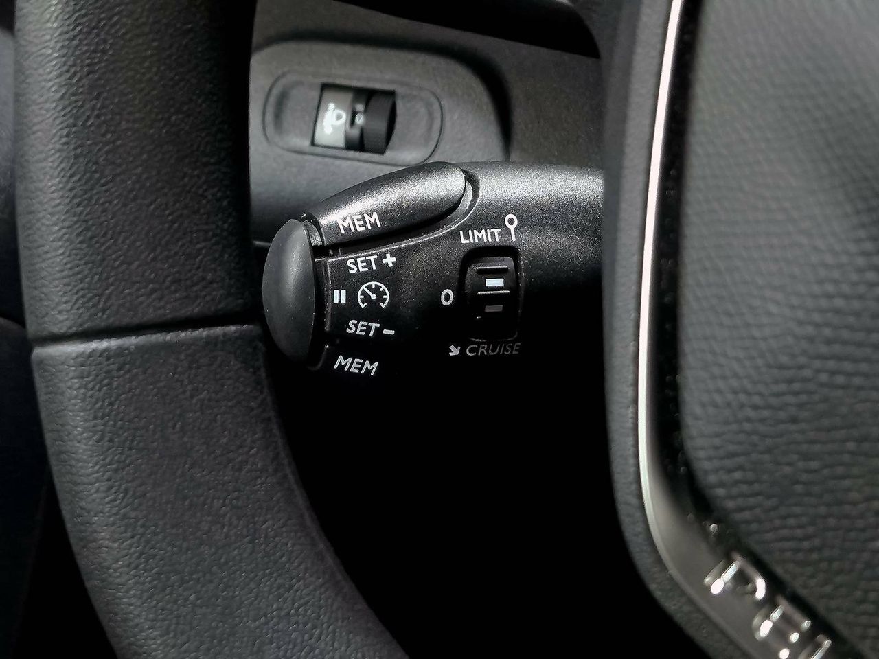Foto Peugeot Rifter 24