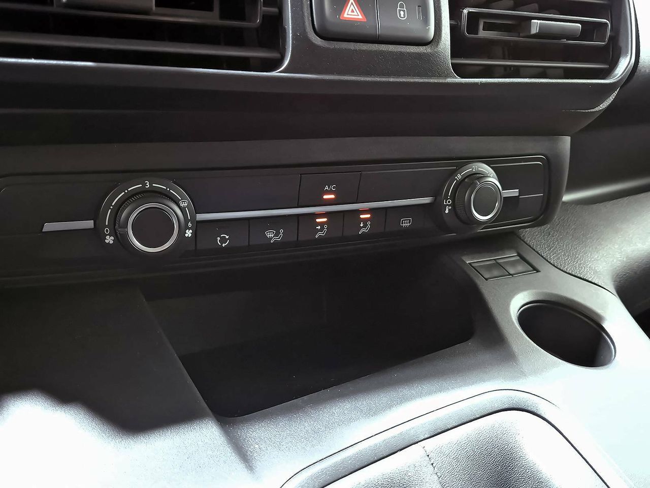 Foto Peugeot Rifter 30