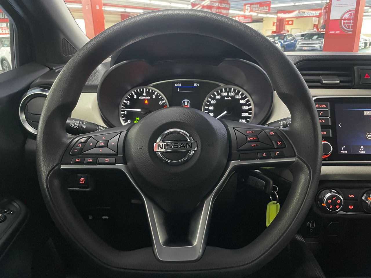Foto Nissan Micra 12