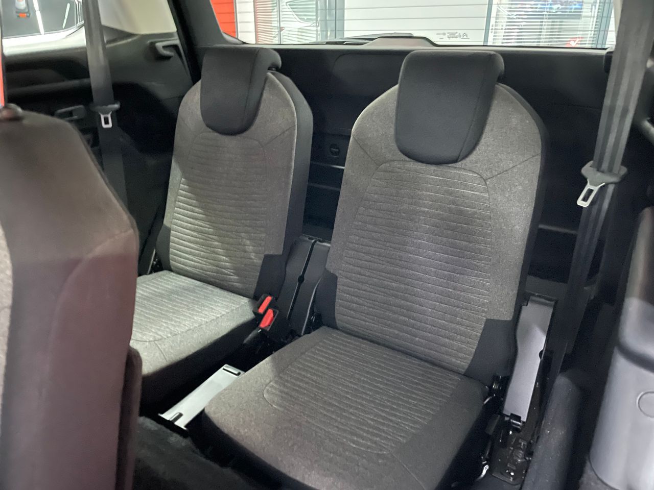 Foto Citroën Grand C4 SpaceTourer 11