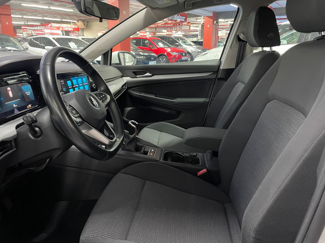 Foto Volkswagen Golf 8