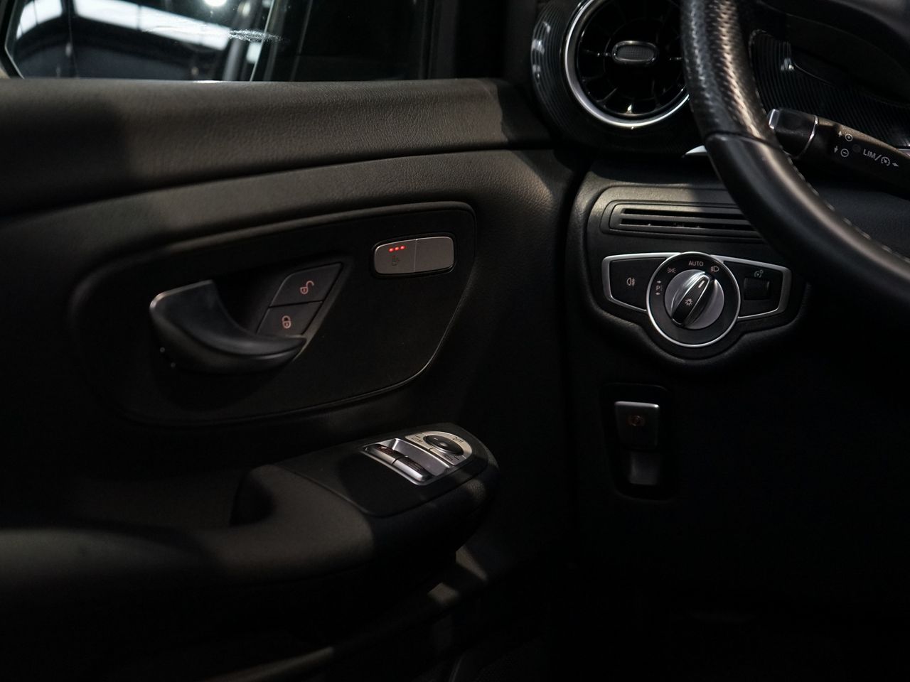 Foto Mercedes-Benz Clase V 32