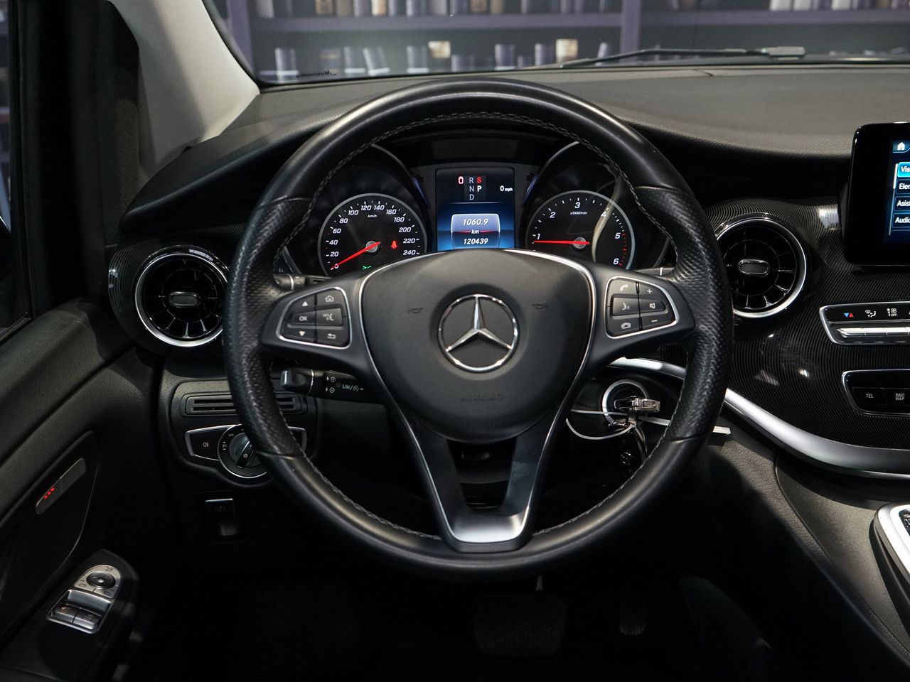 Foto Mercedes-Benz Clase V 42