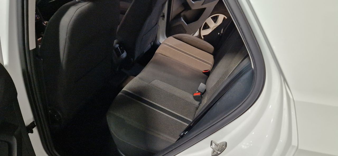 Foto Volkswagen T-Roc 14