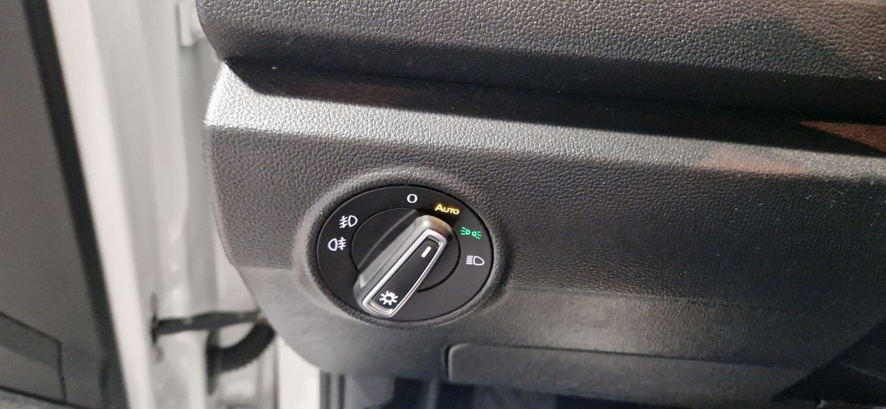 Foto Volkswagen T-Roc 16