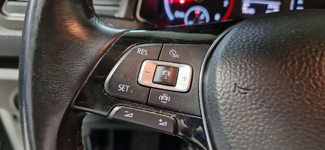 Foto Volkswagen T-Roc 17