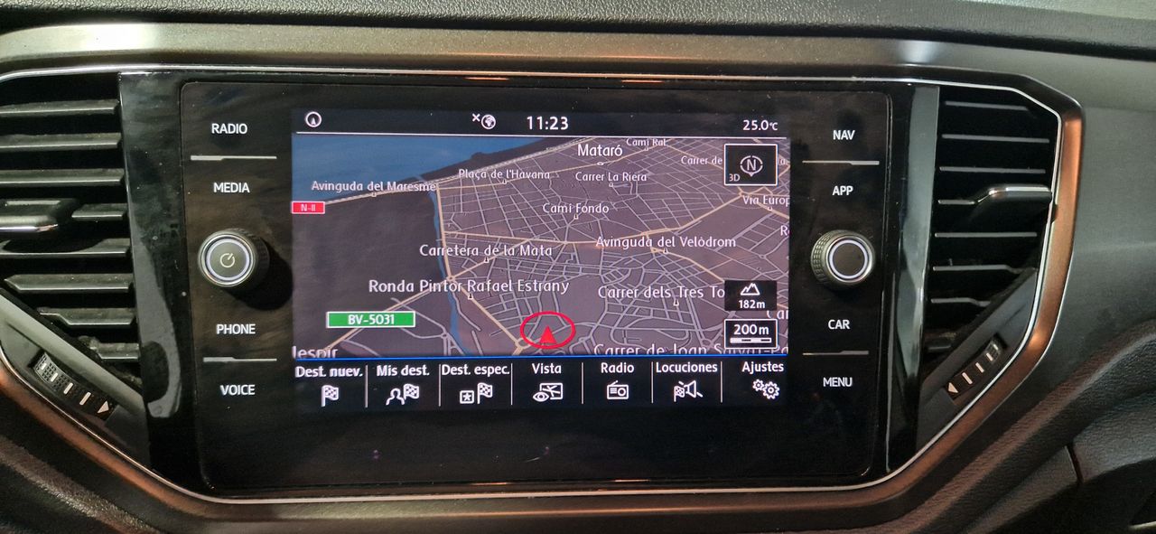 Foto Volkswagen T-Roc 23