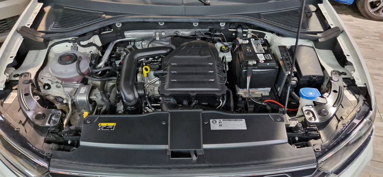 Foto Volkswagen T-Roc 26