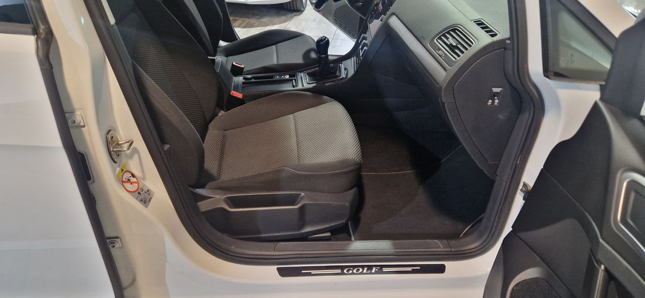 Foto Volkswagen Golf 12