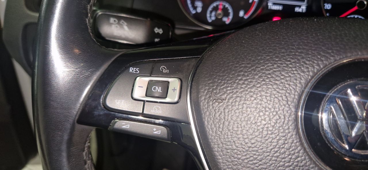 Foto Volkswagen Golf 23