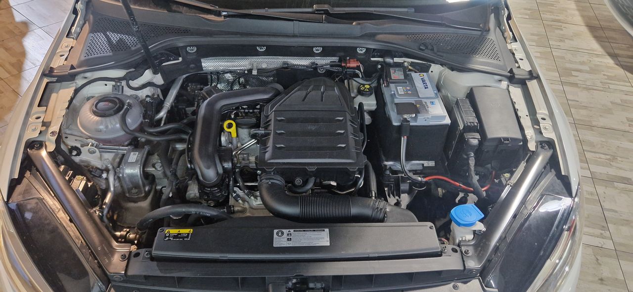 Foto Volkswagen Golf 30