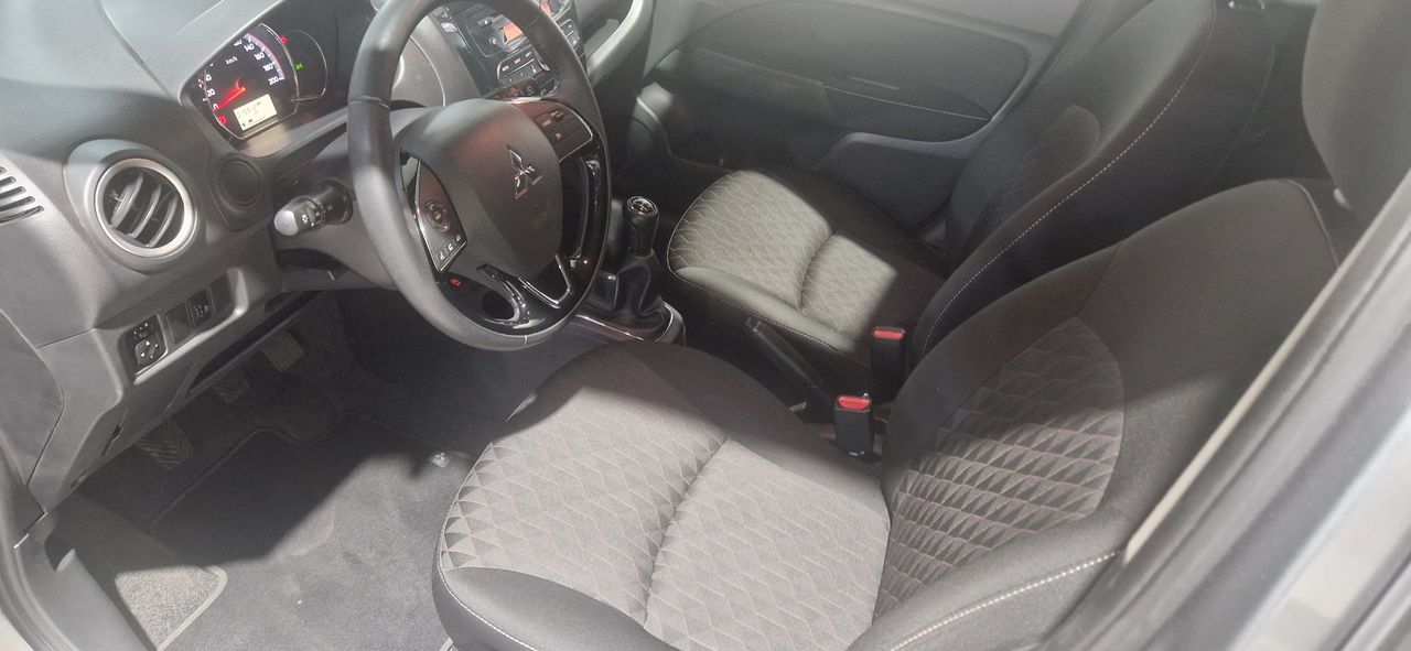 Foto Mitsubishi Space Star 10
