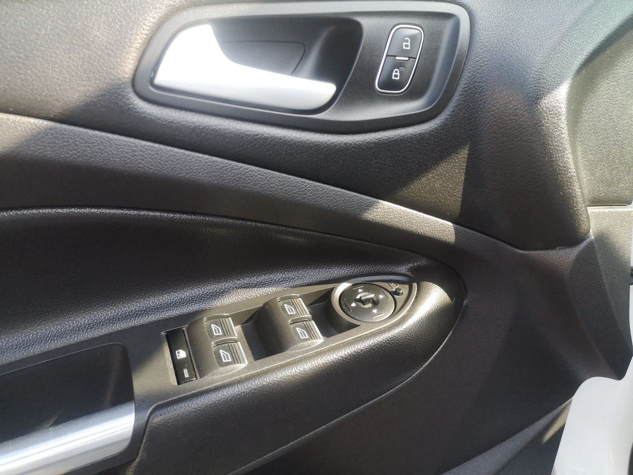 Foto Ford Kuga 18