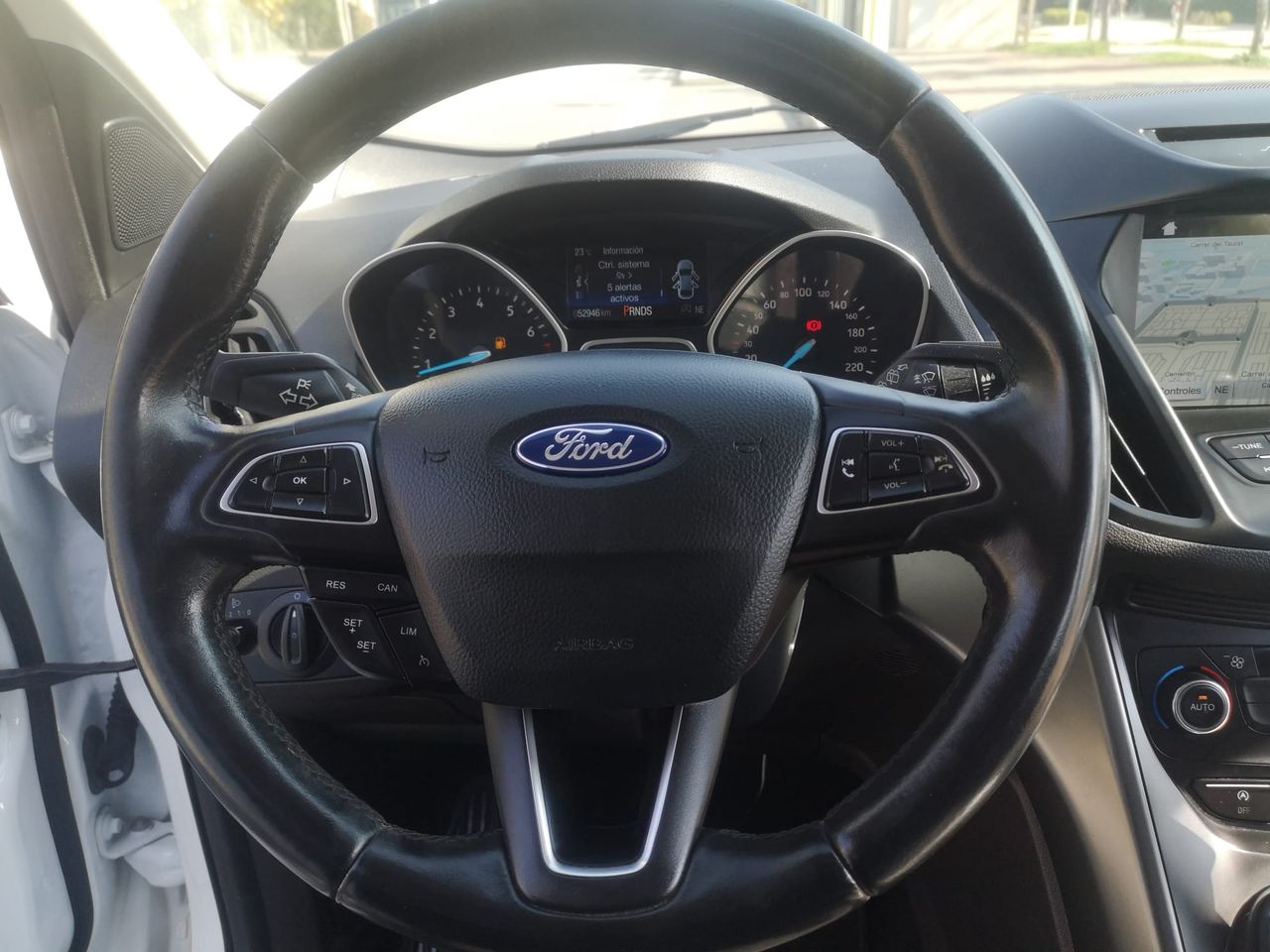 Foto Ford Kuga 27