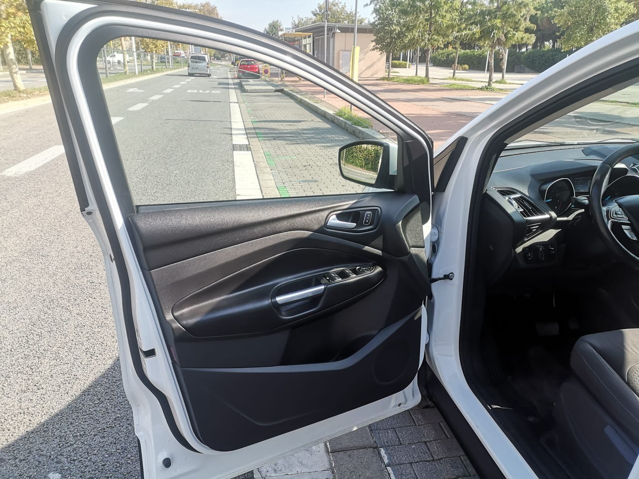 Foto Ford Kuga 36